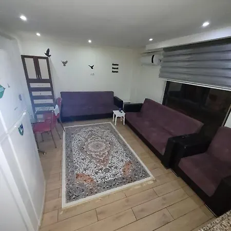 Ay Apartment *