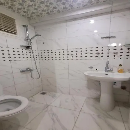 Ay Apartment *