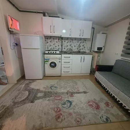 Ay Apartment *